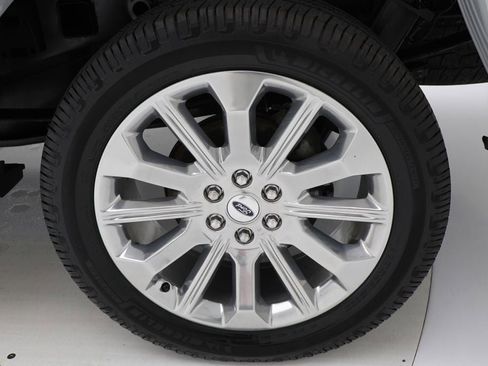 Used 2022 Ford F150 Limited image 12