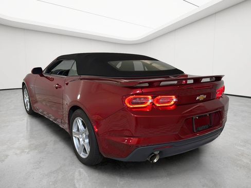 Used 2023 Chevrolet Camaro LT RWD image 4