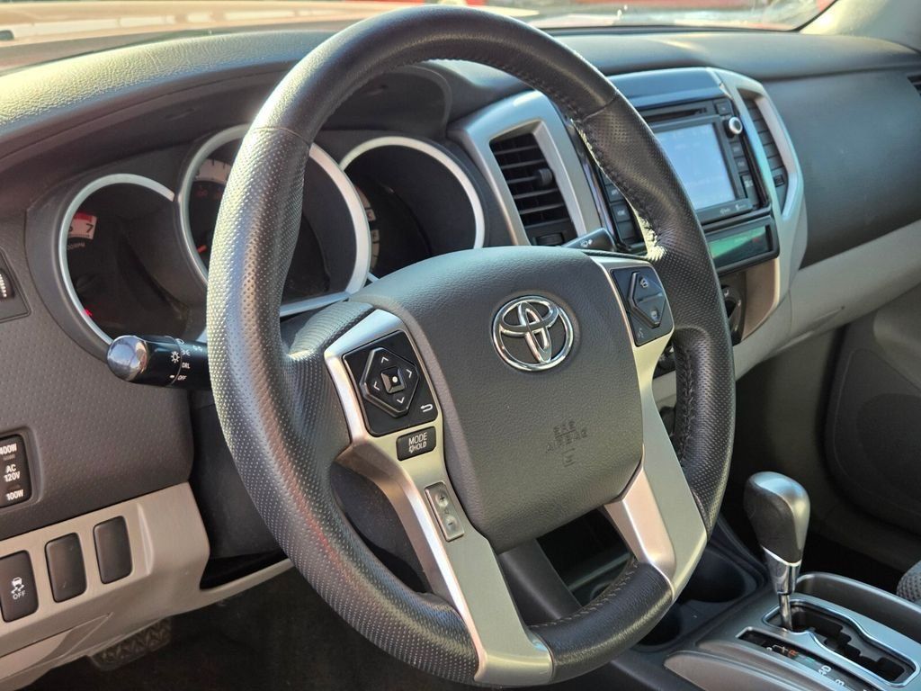 Used 2015 Toyota Tacoma PreRunner w/ TRD Off-Road Package RWD image 23