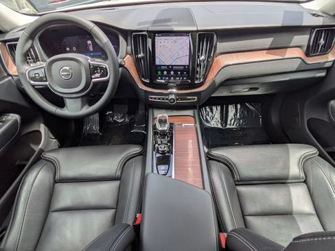 Certified 2023 Volvo XC60 B5 Ultimate w/ Protection Package Premier FWD image 27
