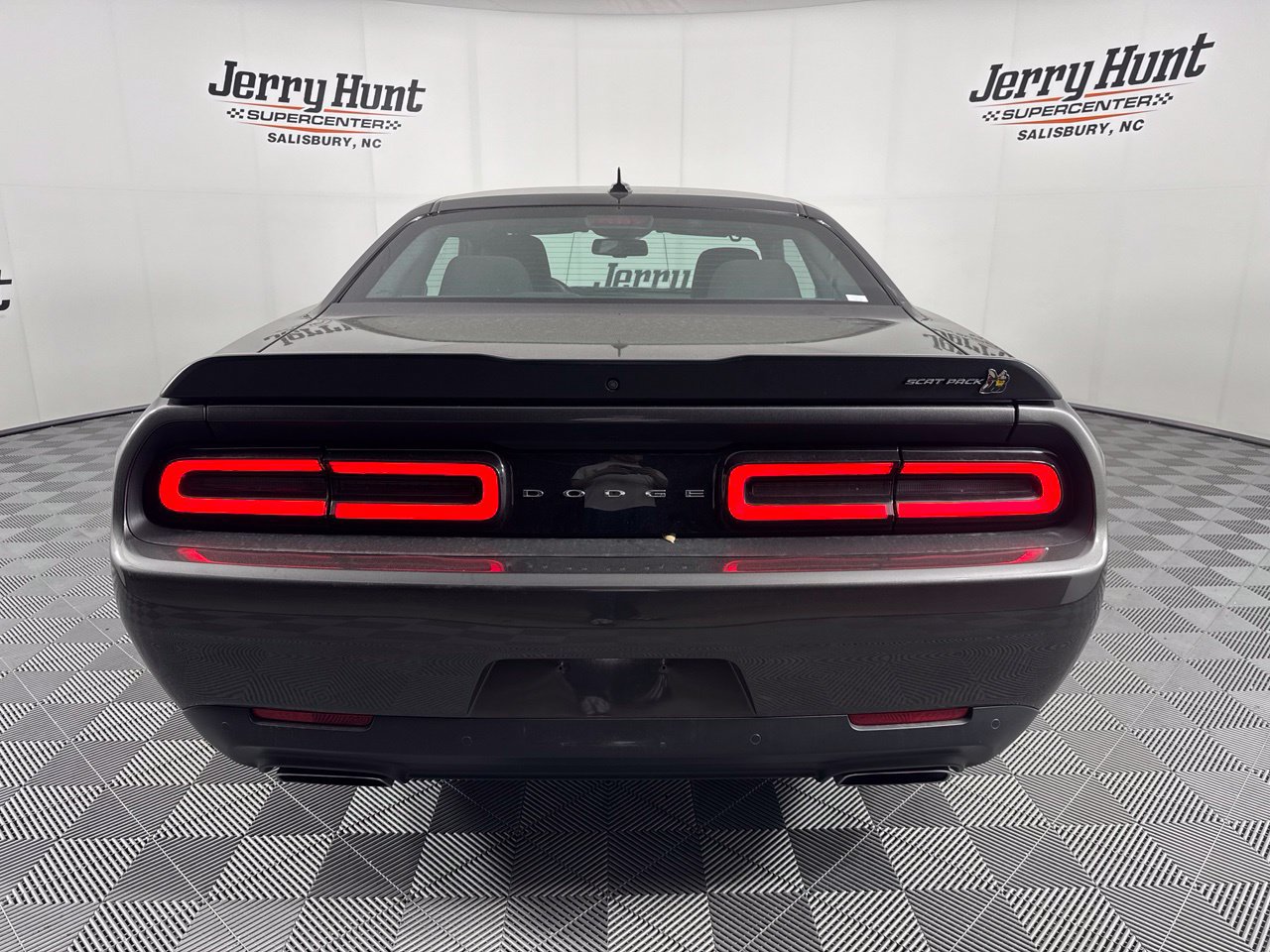 Used 2021 Dodge Challenger R/T Scat Pack RWD image 8