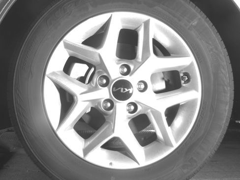 Used 2025 Kia Soul LX w/ LX Technology Package FWD image 12