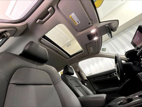 Used 2023 Honda Civic EX-L image 22