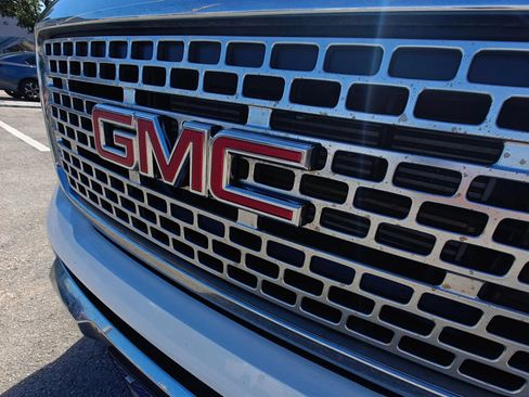 Used 2018 GMC Canyon Denali AWD/4WD image 38
