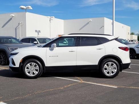 Used 2022 Chevrolet Blazer LT FWD image 9
