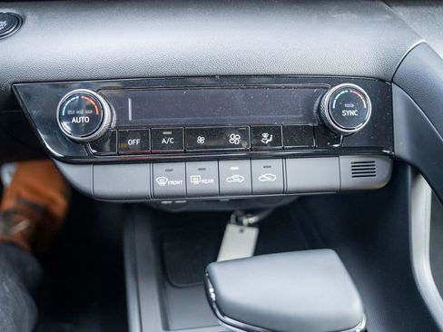 New 2025 Hyundai Elantra Sport image 26