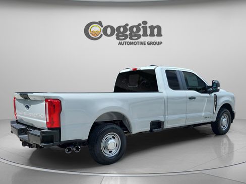 New 2025 Ford F250 XL image 5