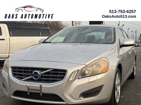 Used 2012 Volvo S60 T5 FWD image 1
