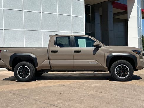 New 2026 Toyota Tacoma TRD Off-Road w/ TRD Off Road Premium Package AWD/4WD image 3