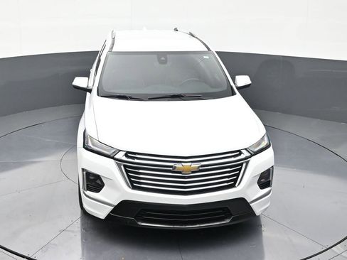 Used 2022 Chevrolet Traverse Premier FWD image 19