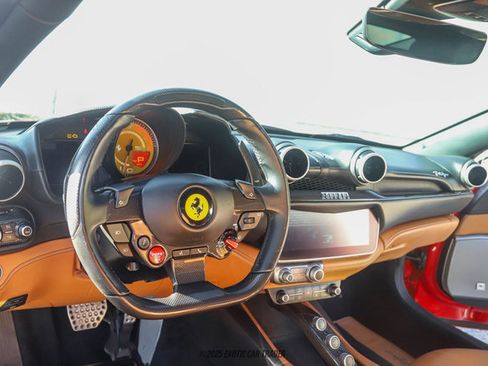 Used 2019 Ferrari Portofino image 40