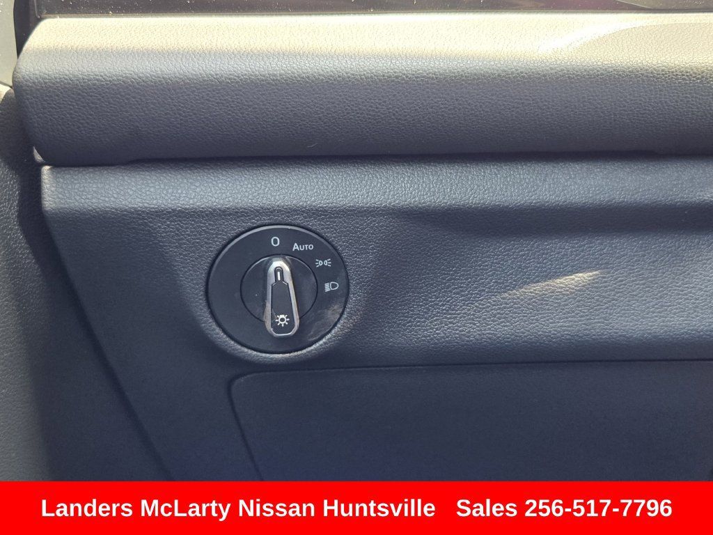 Used 2025 Volkswagen Jetta S FWD image 27