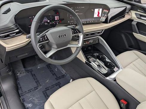 New 2025 Audi Q5 Premium Plus image 3