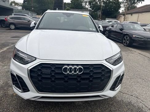 Used 2023 Audi Q5 2.0T Premium Plus w/ Premium Plus Package AWD/4WD image 3