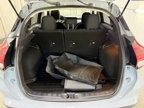 Used 2023 Nissan Kicks SV FWD image 9
