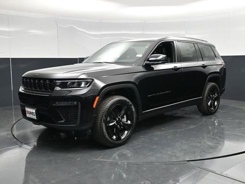 New 2026 Jeep Grand Cherokee L Limited AWD/4WD image 3