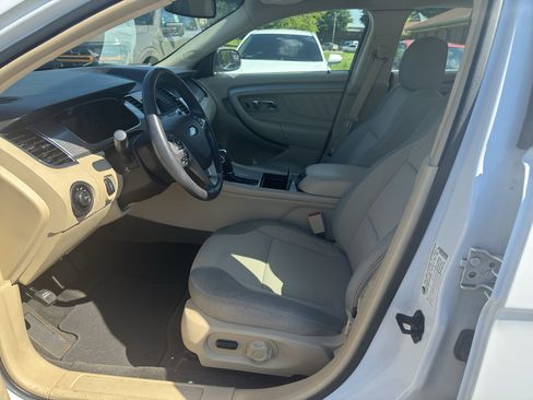Used 2015 Ford Taurus SEL FWD image 7