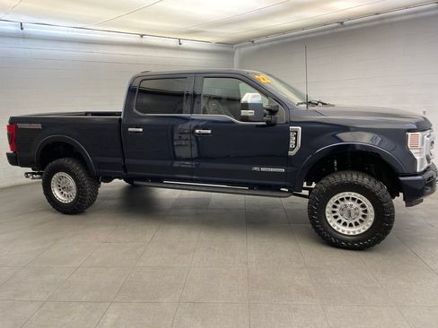 Used 2022 Ford F350 Platinum w/ Tremor Off-Road Package AWD/4WD image 5
