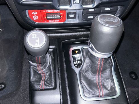 Used 2019 Jeep Wrangler Unlimited Rubicon image 14