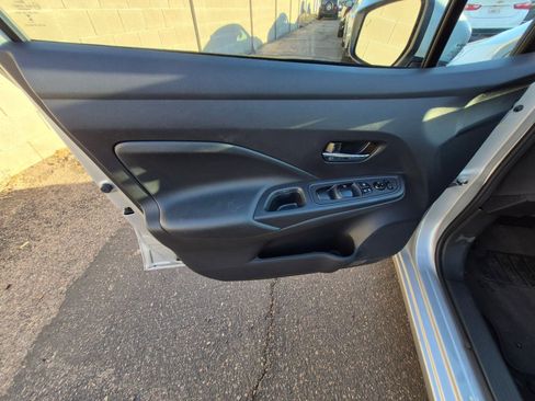 Used 2025 Nissan Versa SV w/ Trunk Package image 13