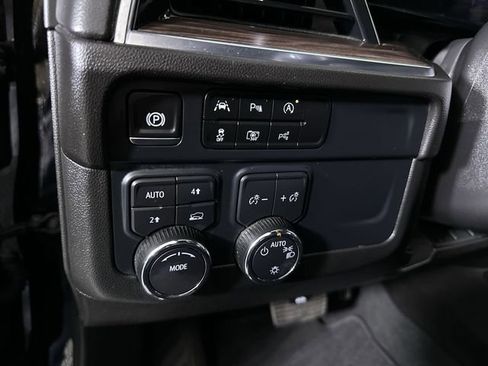 Used 2025 Chevrolet Tahoe LT AWD/4WD image 18