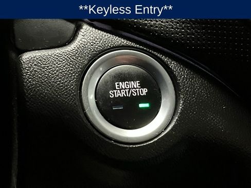 Used 2021 Chevrolet Equinox Premier image 13