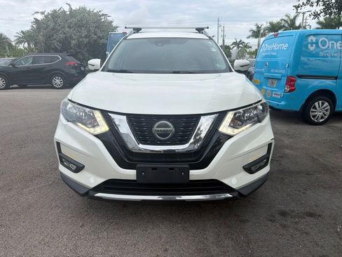 Used 2019 Nissan Rogue SL AWD/4WD image 2
