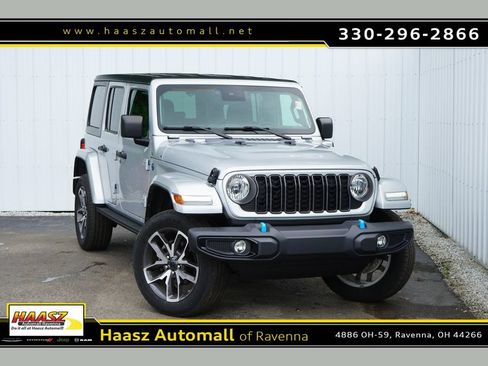 Used 2024 Jeep Wrangler Unlimited w/ Convenience Group AWD/4WD image 1