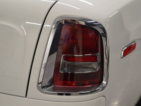 Used 2009 Rolls-Royce Phantom Drophead Coupe RWD image 12