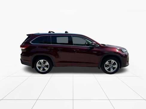 Used 2018 Toyota Highlander Limited AWD/4WD image 9