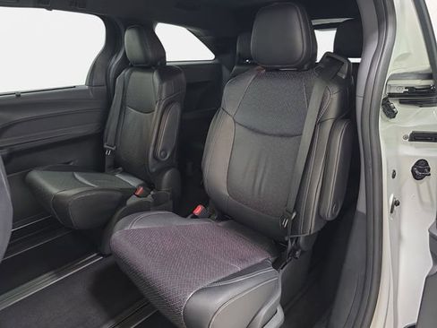 Certified 2023 Toyota Sienna XSE AWD/4WD image 11