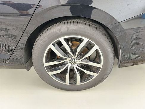 New 2025 Volkswagen Jetta SE FWD image 28