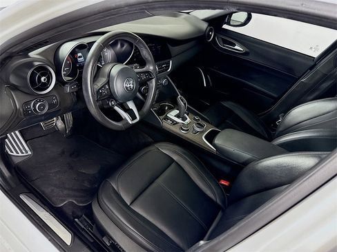 Used 2022 Alfa Romeo Giulia Ti image 25
