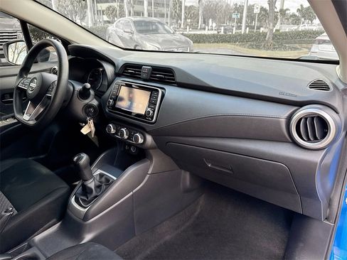 Used 2022 Nissan Versa S image 24