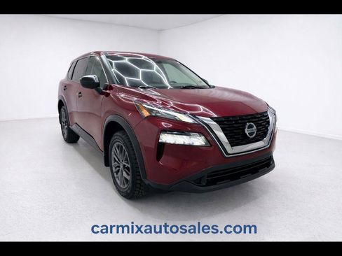 Used 2021 Nissan Rogue S image 1