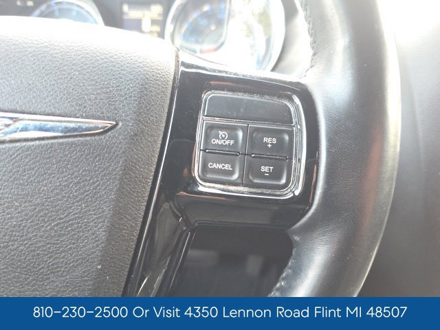 Used 2016 Chrysler Town & Country S w/ Driver Convenience Group FWD image 24