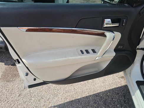 Used 2012 Lincoln MKZ Hybrid FWD image 12