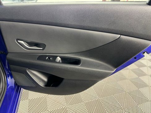 Used 2024 Hyundai Elantra SEL w/ Convenience Package image 29