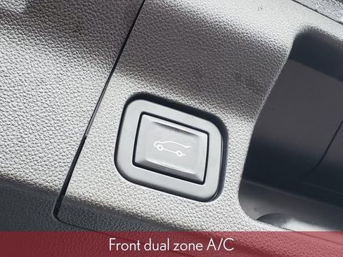 Used 2022 GMC Acadia Denali image 13