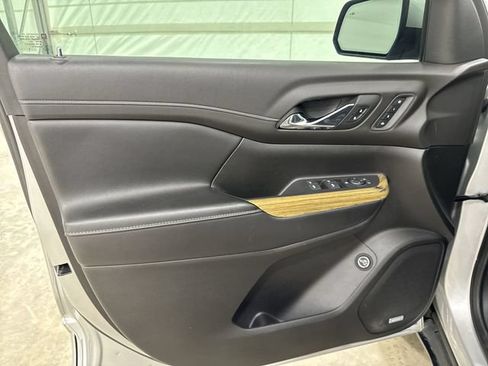 Used 2019 GMC Acadia Denali FWD image 23