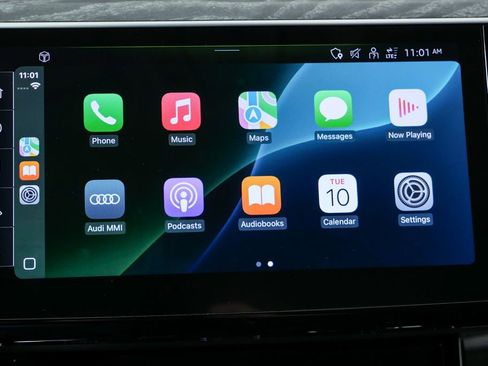 Used 2023 Audi e-tron Premium image 13