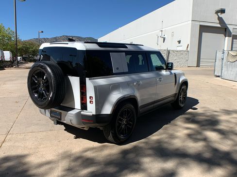 Used 2024 Land Rover Defender 110 S image 5