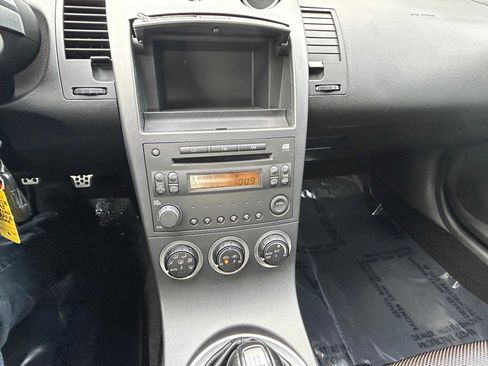 Used 2003 Nissan 350Z Track image 19
