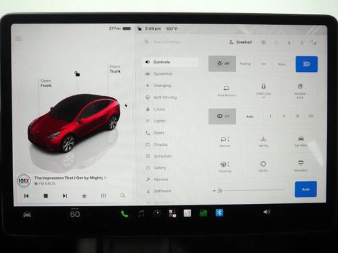 Used 2024 Tesla Model Y Long Range AWD/4WD image 29