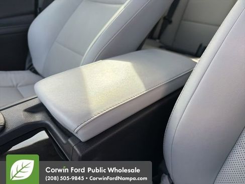 Used 2016 Lexus ES 350 w/ Navigation System Package image 22