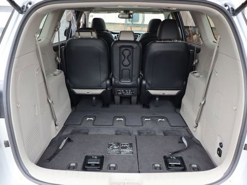Used 2020 Kia Sedona SX FWD image 39
