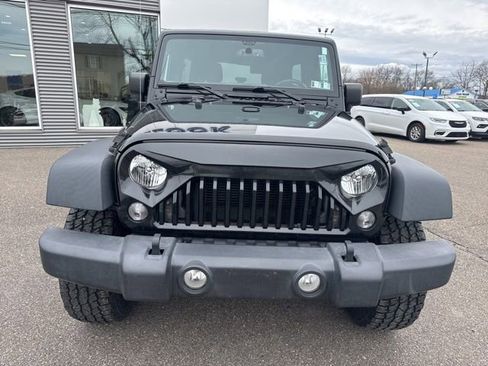 Used 2018 Jeep Wrangler Unlimited Sport S image 3