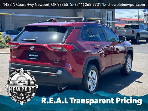 Used 2020 Toyota RAV4 XLE w/ Convenience Package AWD/4WD image 5