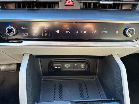 Used 2023 Kia Sportage EX image 30