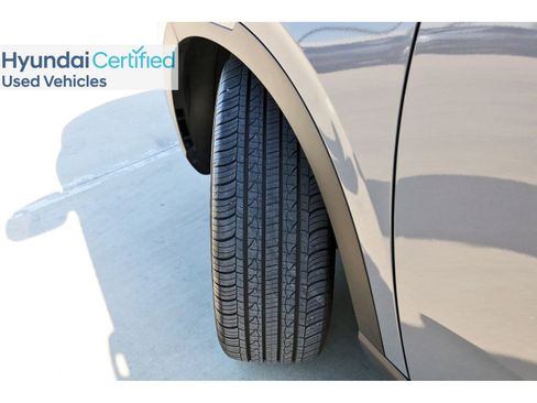 Certified 2022 Hyundai Venue Limited w/ Cargo Package FWD image 32